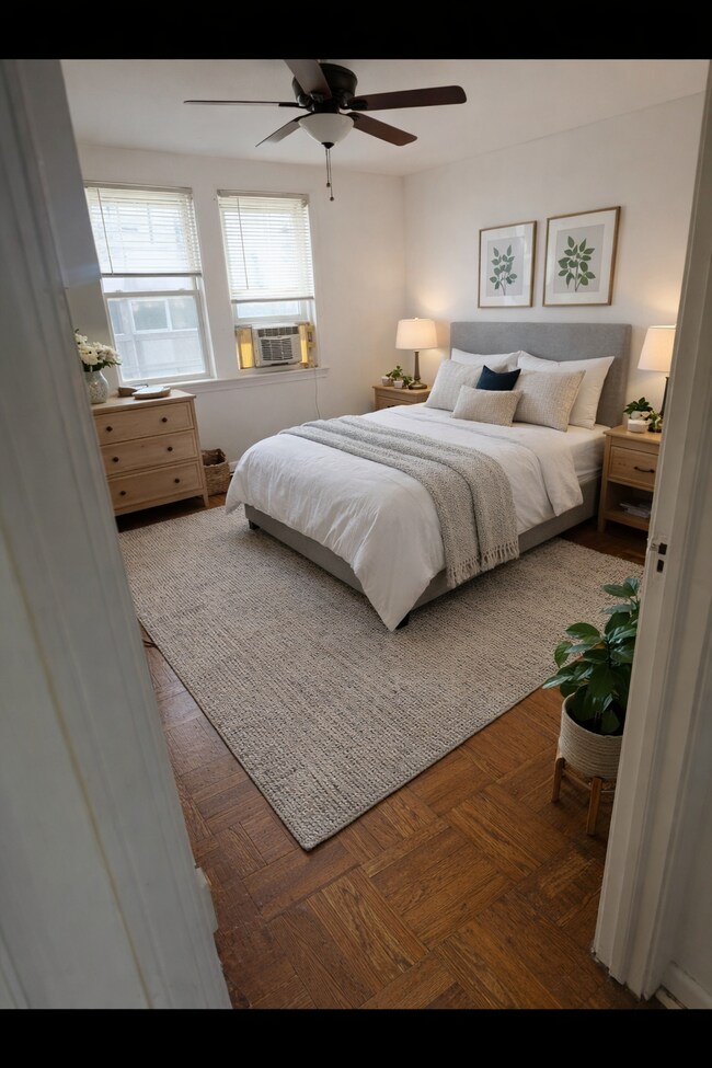 Los muebles de dormitorio no están incluidos. - 6038 Baltimore Ave