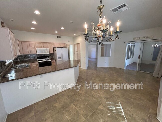 Building Photo - 14425 W Parada Dr