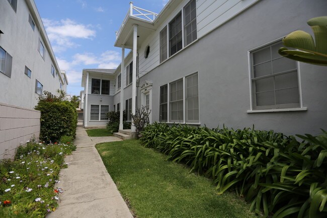 Building Photo - 847 Euclid St