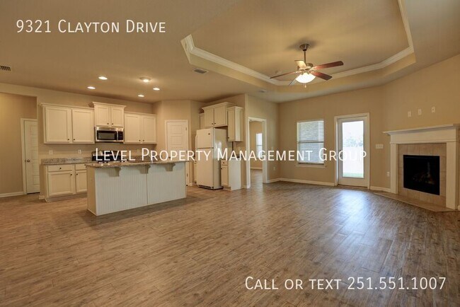 Foto del edificio - 9321 Clayton Dr