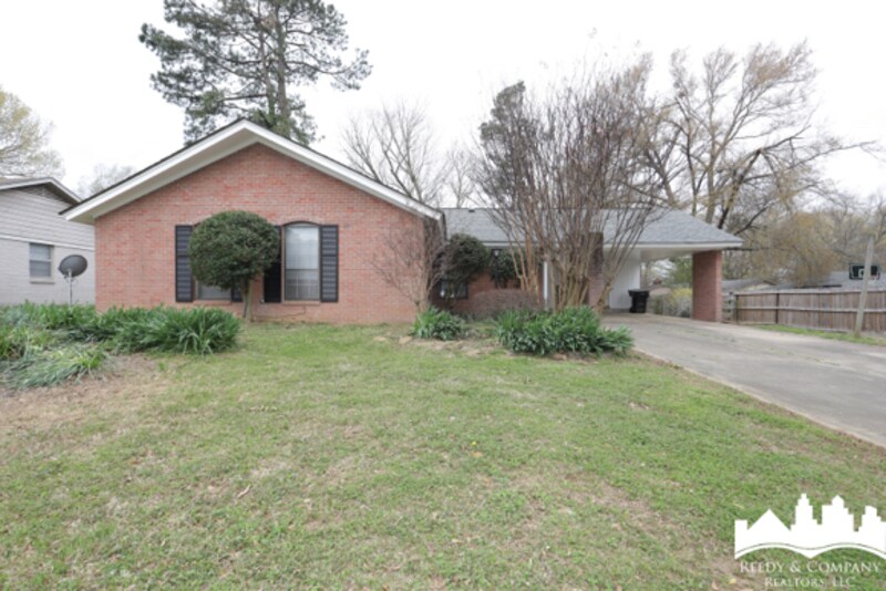 Primary Photo - 2759 Galaxie St