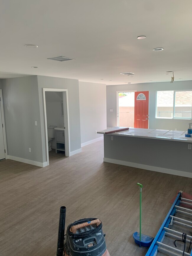 Building Photo - 831 N Humphreys Ave
