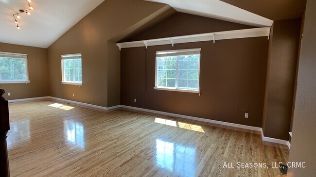 Building Photo - 5435 Lions Gate Lane