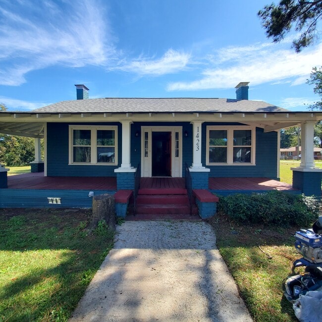 Building Photo - 1423 Lucas St
