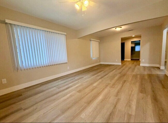 Foto del edificio - 1550 N Pershing Ave