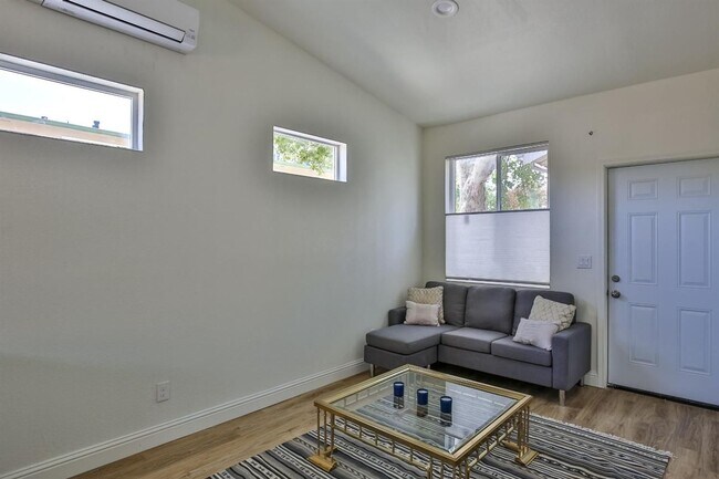 Foto del edificio - 2415 26th St