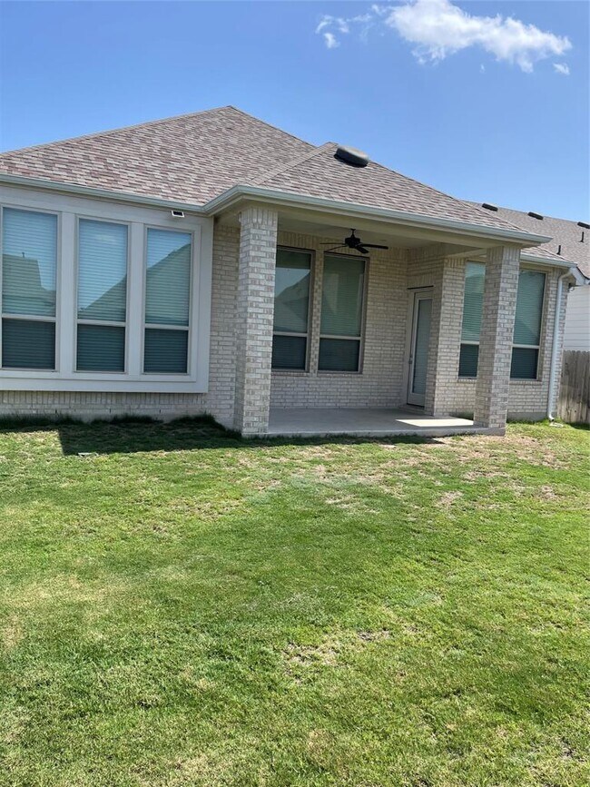 Foto del edificio - 117 Stone Fork Ln