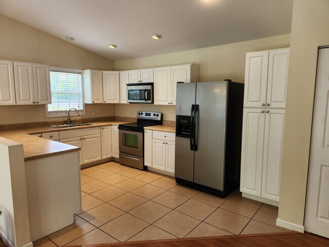 Foto del edificio - 1643 Landon Ln