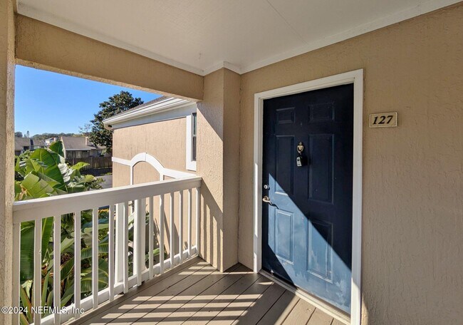 Foto del edificio - 300 Boardwalk Dr