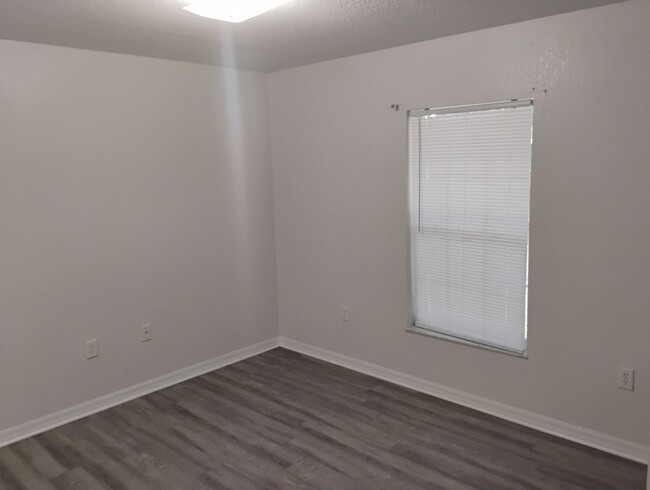 Building Photo - Ocala Duplex