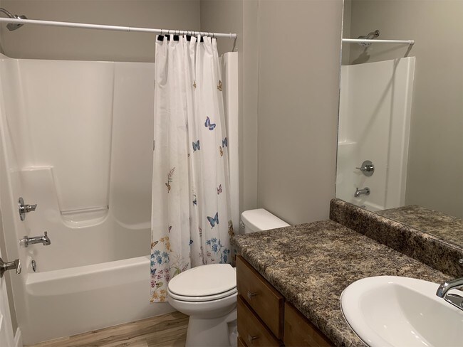 Foto del edificio - 1643 Indian Woman Rd