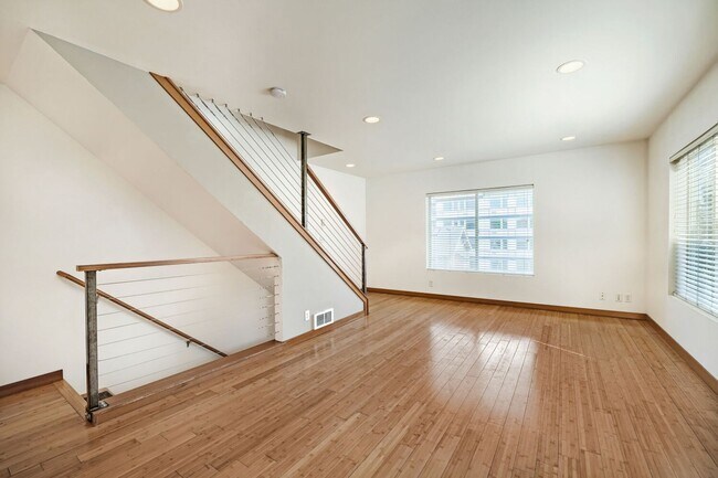 Foto del edificio - 5036 Martin Luther King Jr Way S