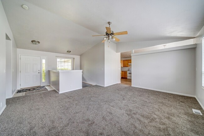 Building Photo - 5056 W Rock Ridge Ln