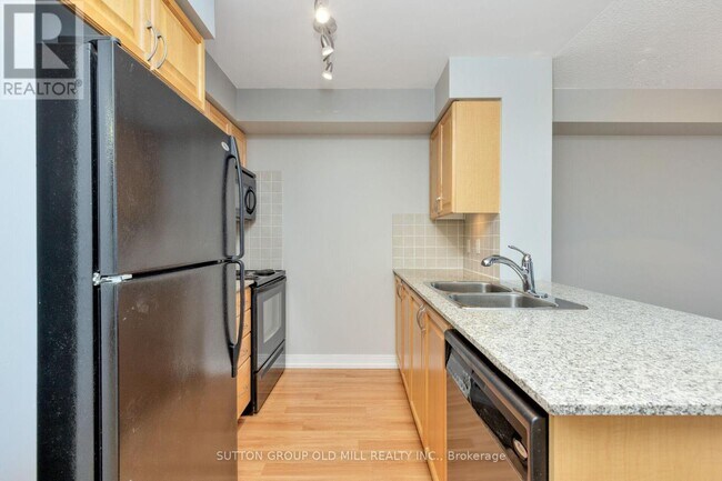 Building Photo - 35 Viking Ln