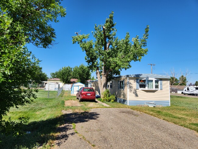 Building Photo - 1522 Lincoln Ave