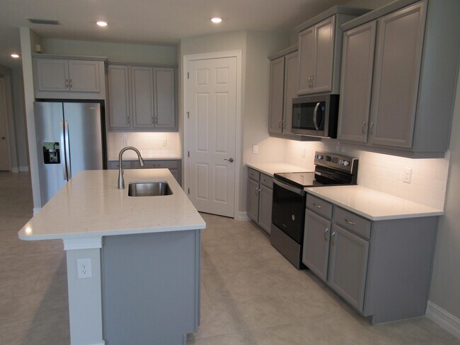 Building Photo - 729 IBIZA Loop