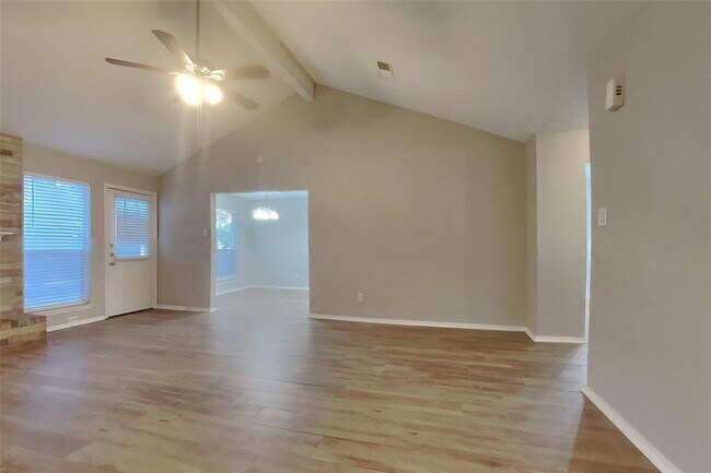 Building Photo - 27 S Brook Pebble Ct