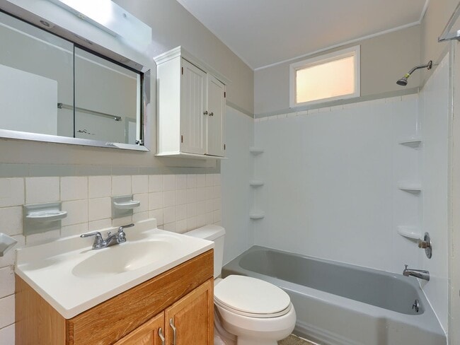 Building Photo - 3 Bedroom Ranch in Camp Hill