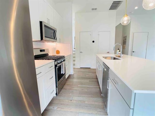 Foto del edificio - 2528 N Fitzhugh Ave