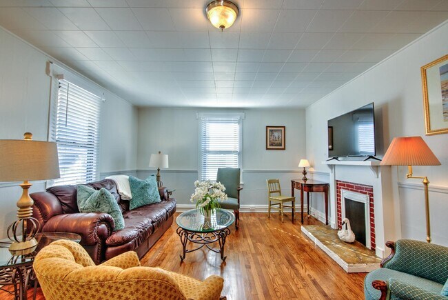 Foto del edificio - 1624 Edgemont Ave