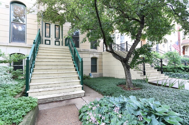 Building Photo - 1260 W Lexington St