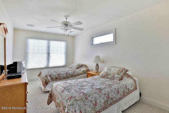 Foto del edificio - 904 S Bayview Ave