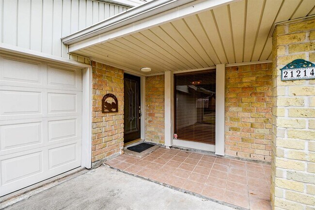FRONT DOOR - 21214 Park Bend Dr