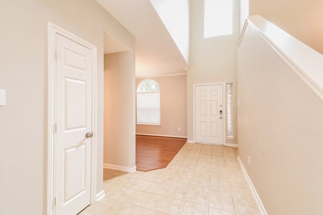 Building Photo - 11305 Shoal Creek Dr