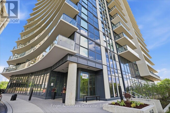 Building Photo - 1461 Lawrence Ave W