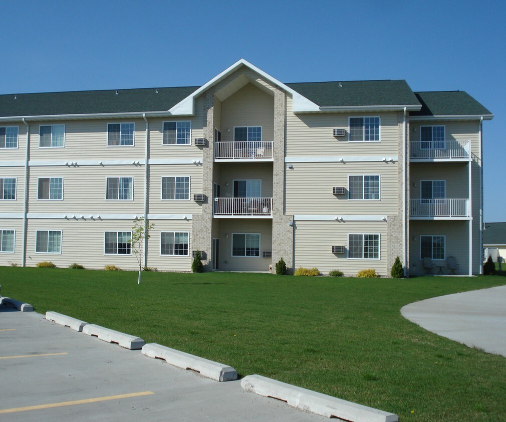 1501 Belsly Blvd Moorhead Mn 56560 Apartments Moorhead Mn Apartments Com