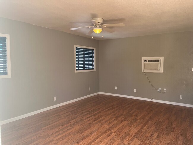 Foto del edificio - 331 S 9th St