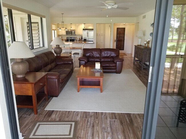 Foto del edificio - 326 Brackenwood Cir