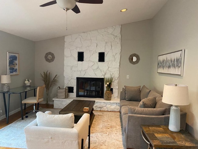 Building Photo - 9424 SW Siletz Dr