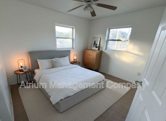 Building Photo - 919 Pine St