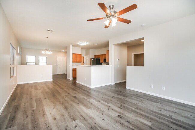 Building Photo - 17320 W Caribbean Ln