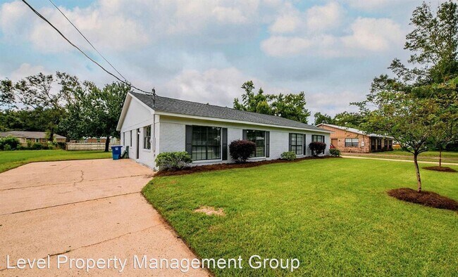 Building Photo - 3 br, 2 bath House - 513 W. Rose Ave.