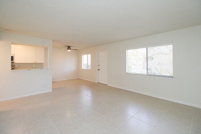Foto del edificio - ** ABACO BAY ** 2 BED / 2 BATH CONDO - NEA...