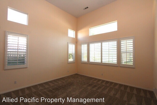 Building Photo - 4 br, 3.5 bath House - 34067 Castle Pines ...