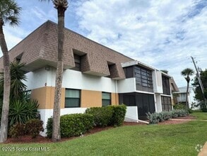 Building Photo - 2700 N Hwy A1A