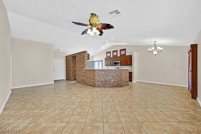 Foto del edificio - 5840 Coconut Creek St