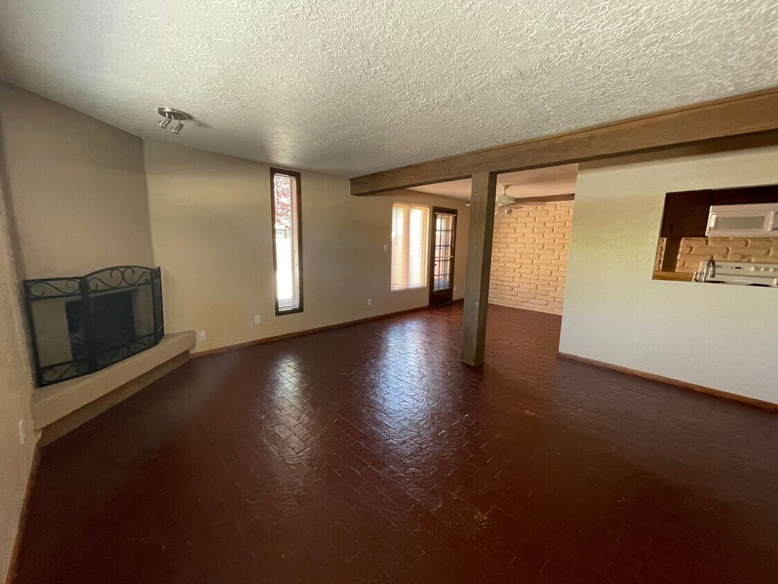 Primary Photo - Beautiful 1-Bedroom