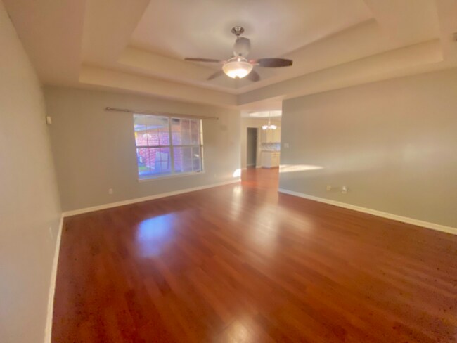 Foto del edificio - 807 Perch Ave