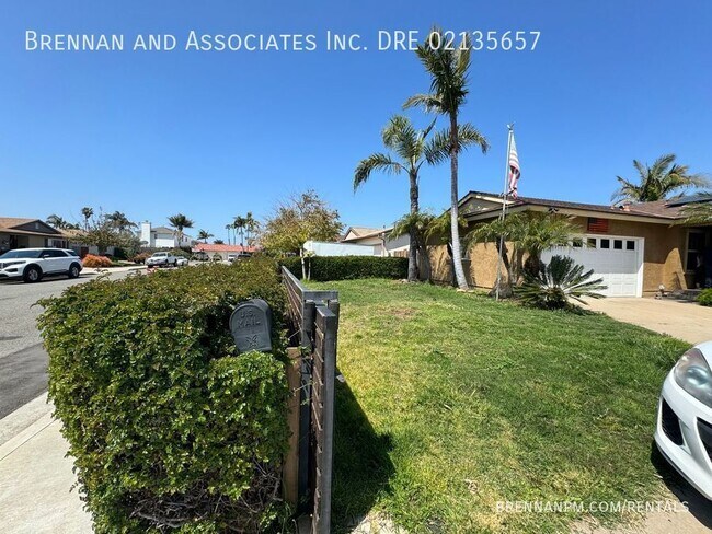 Foto del edificio - Stunning 4 Bed, 2 Bath Home in Desirable I...