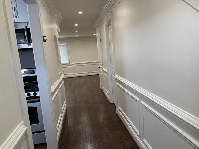 Building Photo - 5909 Mayflower Ct