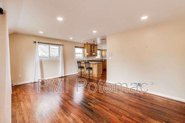 Foto del edificio - 12609 Holdridge Rd