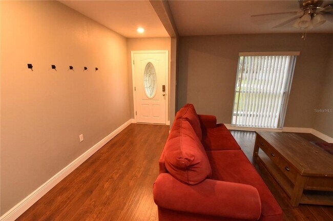 Foto del edificio - 13801 Cherry Creek Dr