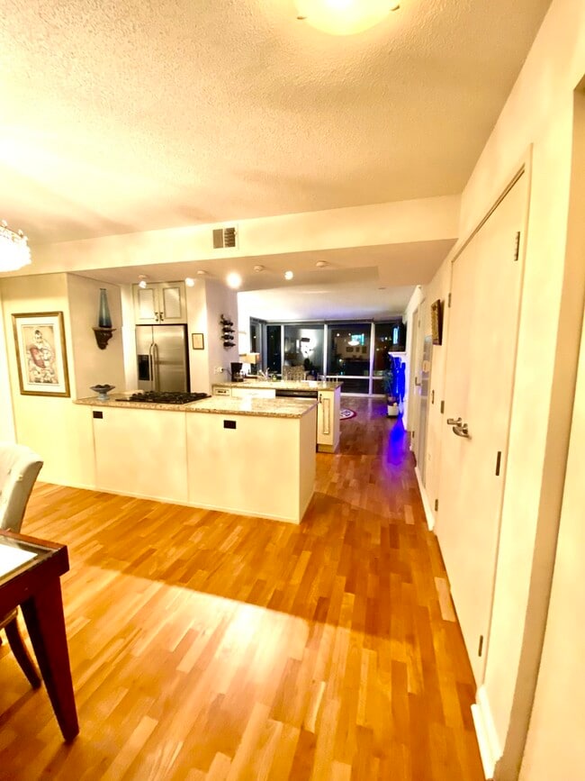 Building Photo - 9725 Woods Dr