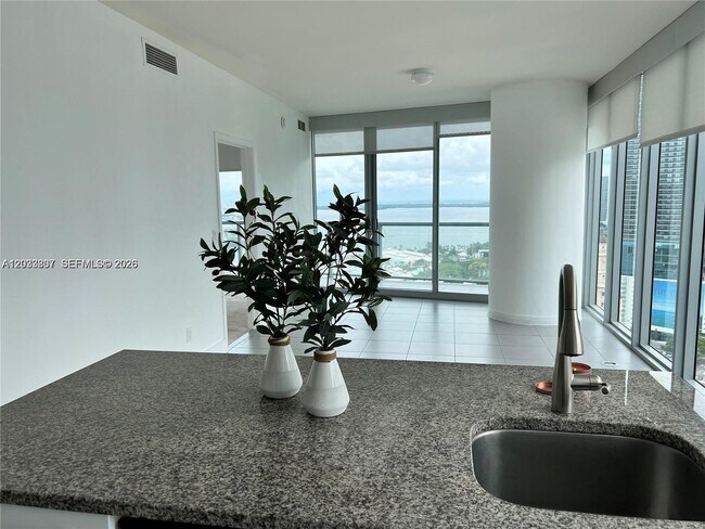 Foto del edificio - 888 Biscayne Blvd