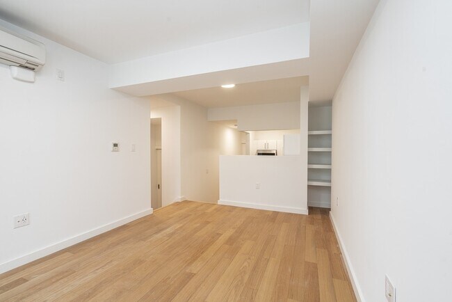 Building Photo - 321 E 22nd St