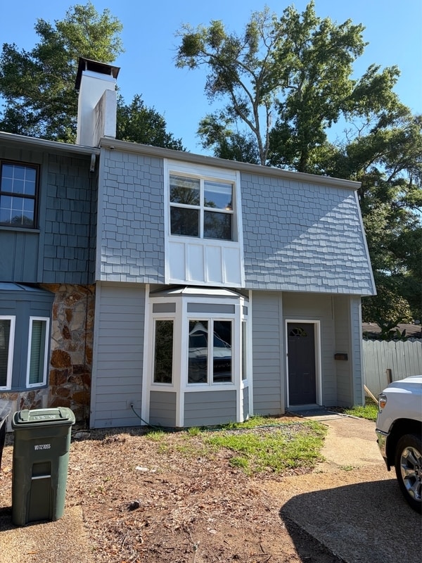 Photo - 133 Oak St Townhome